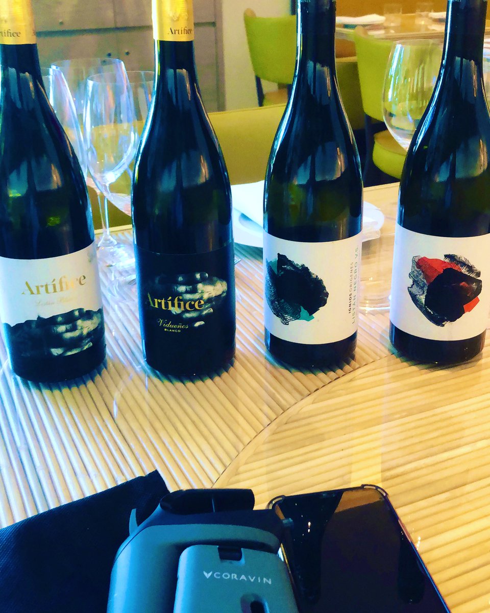 bewine_77's tweet photo. Catando un pedacito de Canarias 🥰
📌 Ycoden-Daute-Isora
#winelover #wine #ycoden #cata
#hotel #vilaviniteca https://t.co/fpt5nXzzRw