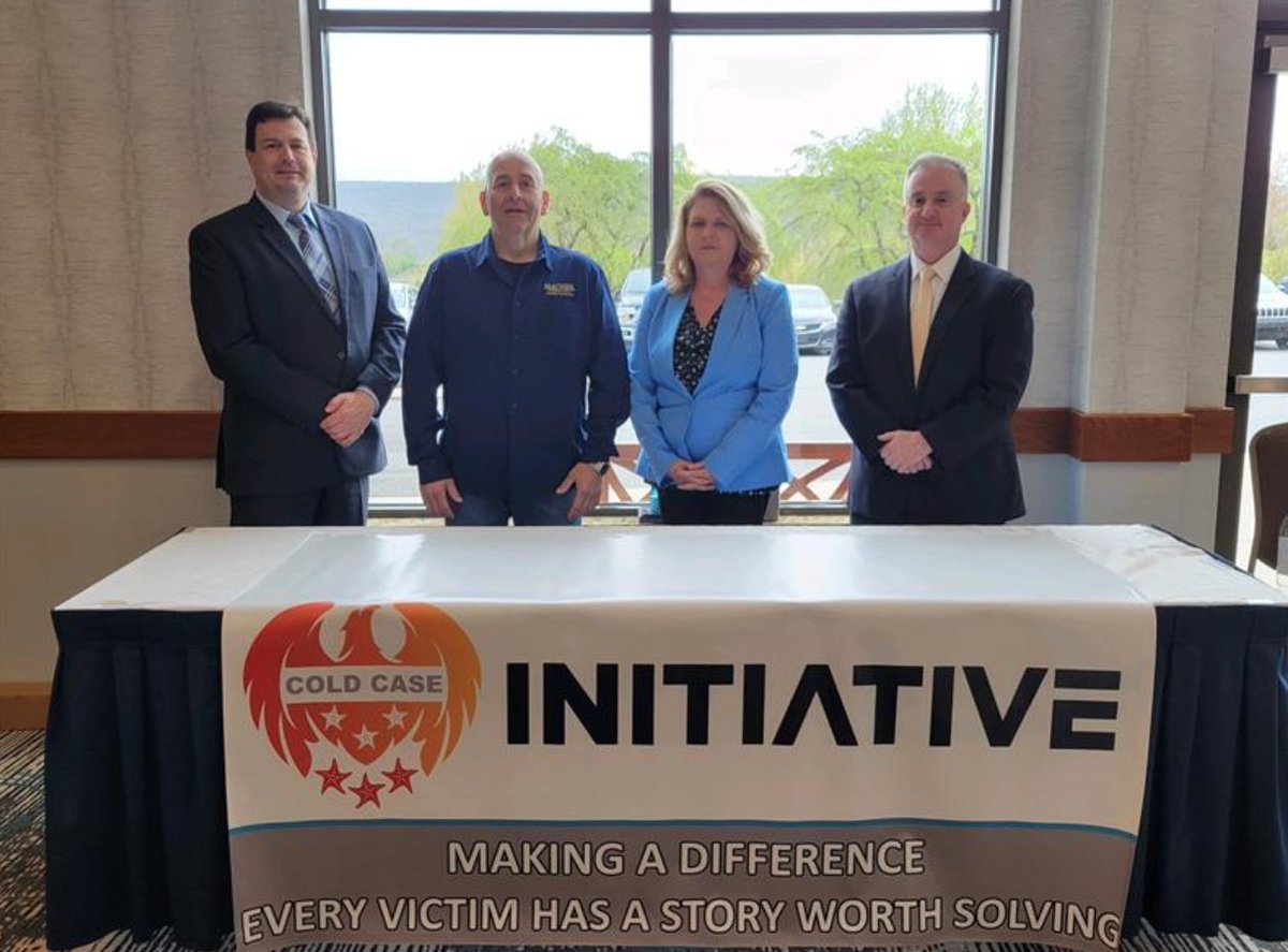 ColdCaseInitiat's tweet photo. This week, #CCI has the honor and privilege of collaborating with some of the best LE agencies in the country. If you are attending the Pennsylvania Homicide Investigators Association conference, we look forward to connecting with you!

#2023PHIAHomicideConference
#pahia https://t.co/z3lRaWPukf