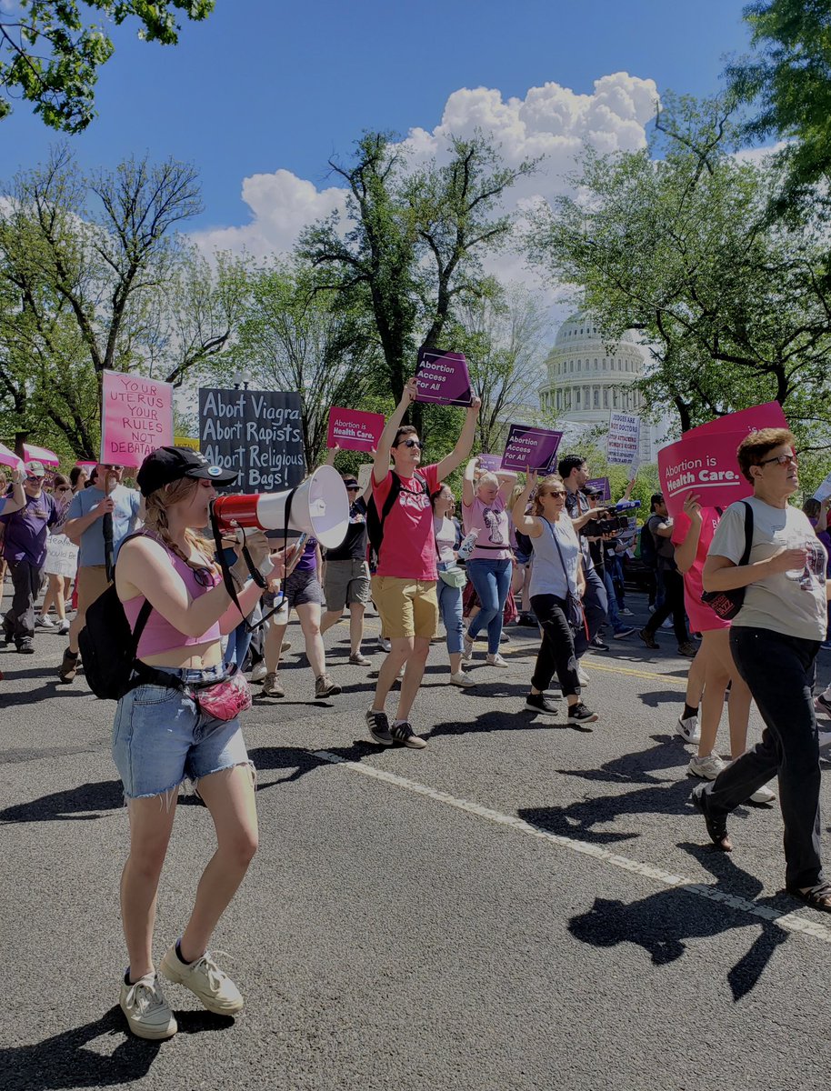 EDuncanH's tweet photo. Last weekend, I helped lead the @womensmarch for abortion rights. An amazing and empowering experience. I met so many powerful people with powerful stories. keep abortion safe and legal‼️ https://t.co/hbXybFbZ22