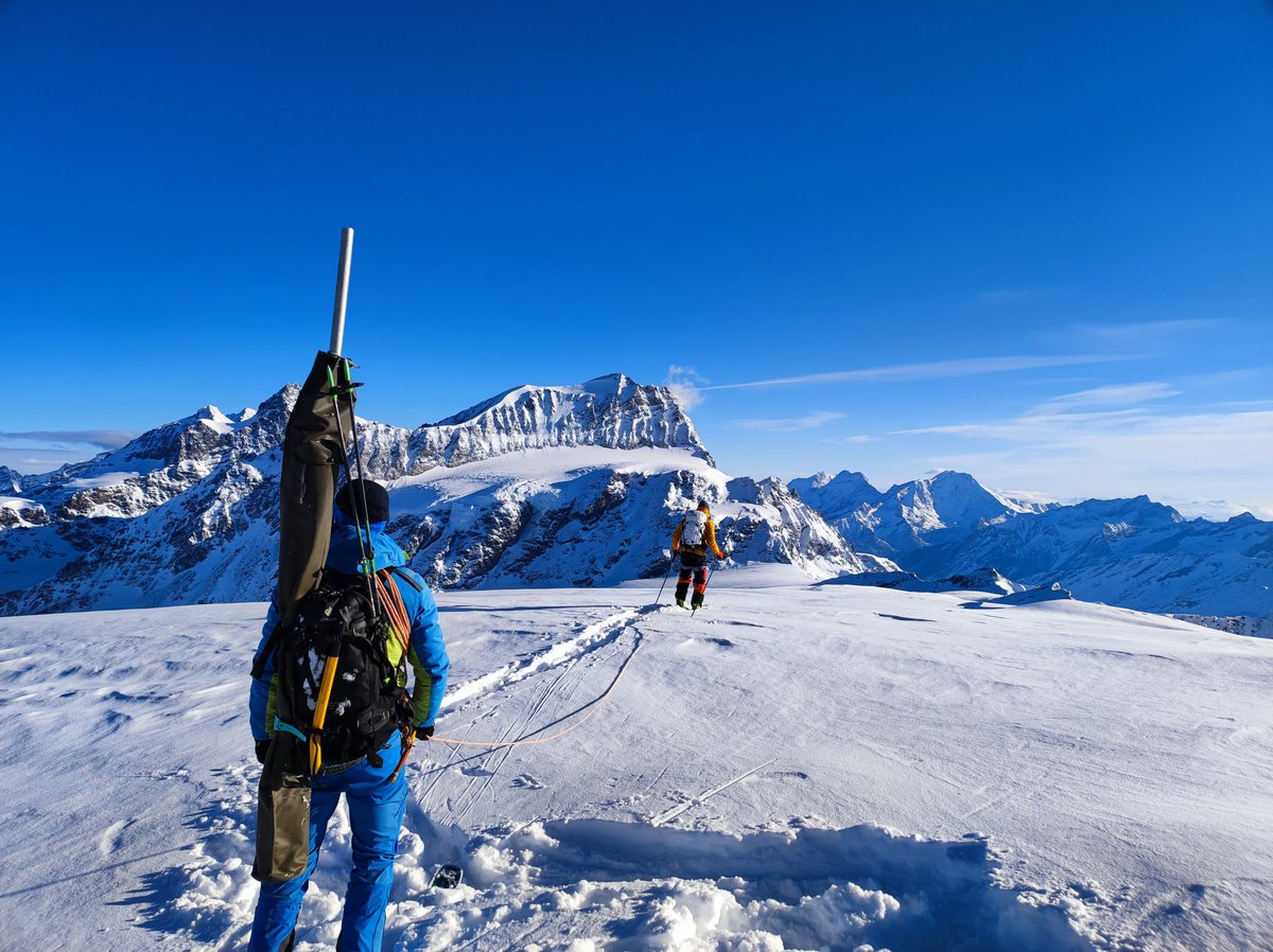 matthias_huss's tweet photo. What a day out on Findel #Glacier today! 
@glamos_ch snow measurements indicate very small winter accumulation and low snow density, more data evaluation needed though.
Delicate situation with crevasses. https://t.co/0NZQshf5cG