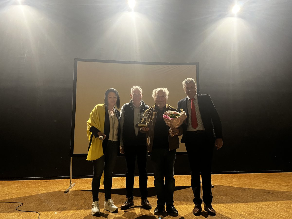 Hippodrome53400's tweet photo. Vendredi soir a eu lieu l’Assemblée Générale de la Société des Courses de Craon-Mayenne 2023

🗳Hugues Crosnier a été réélu Président

❤️Eugène Fouillet, Bernard Hunault et Paul Chaineau ont été remerciés pour toutes les années qu'ils ont consacrées à de l'Hippodrome de Craon https://t.co/fTBzLpivYL