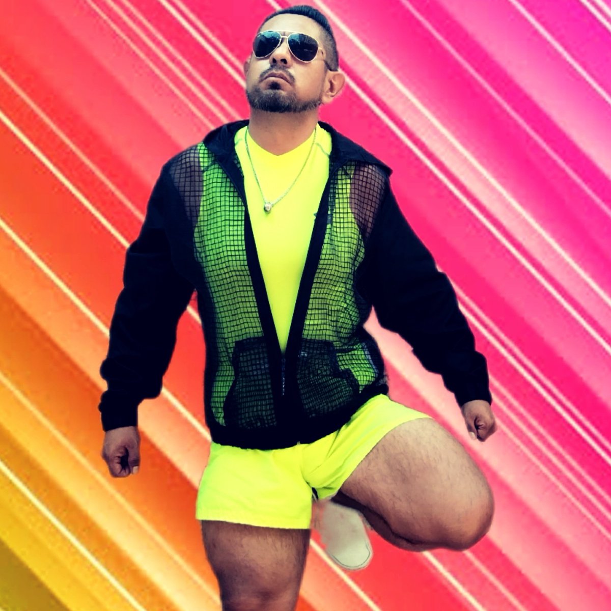 er1ckf1re's tweet photo. 🏳️🌈 #NuevaFotoDePerfil 🏳️🌈
#PachucaGay #Gay #Shorths #shortsfetish #neon #martesdeganarseguidores #piernotas #sinropainterior #circulodetwitter #bulge #exhibgay https://t.co/iVx2xpm6mQ