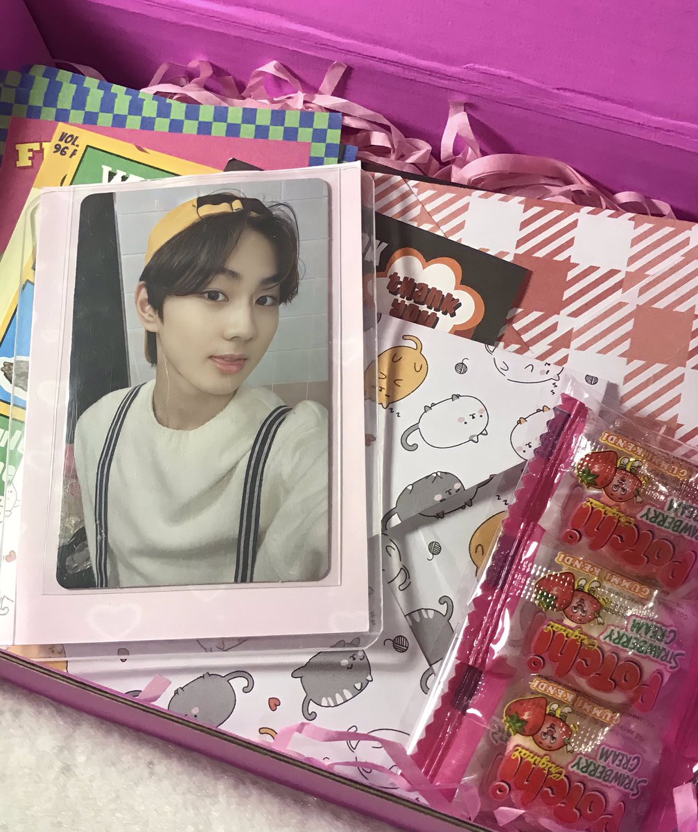 baejoomin's tweet photo. ... π #mailsformin
very impulsive buy dahil di nakasecure sa rtov π thank you for bringing jungwon home @yangmyzn !! and sa official freebies thank u sm π₯Ί till our next π
#thankumiyaa https://t.co/TpgAxQD7UG