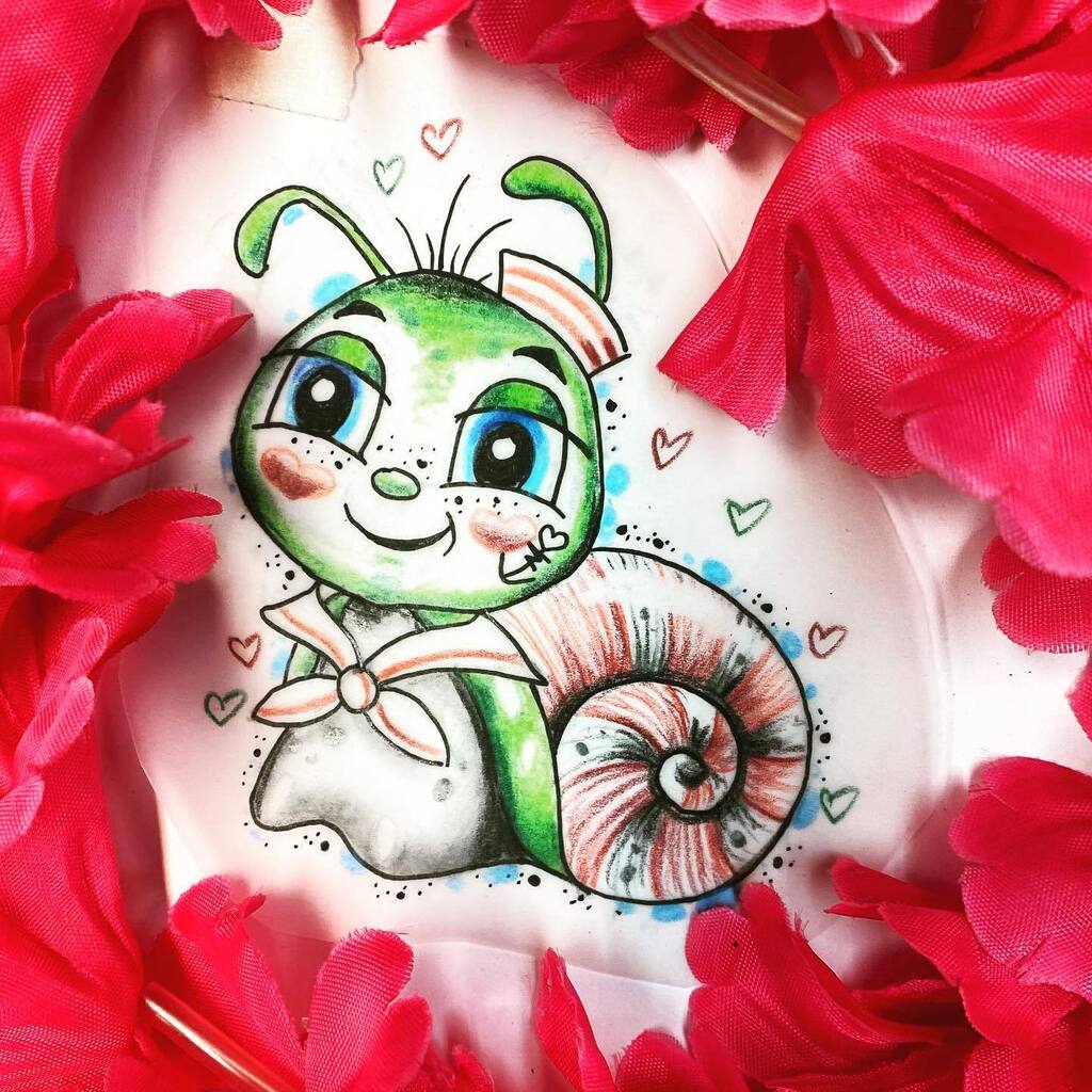 Tschiggys's tweet photo. #wannadotattoo #wannado #schnecke #snail #tschiggys #tschiggysbubblegumarttattoo #tschiggys #hamburgtattoo #mydrawing #colortattoo   Moin meine zuckerschnuten..waldemar sucht n heimathafen.. bei interesse bitte ne direktnachricht an insta.. so ich schneck mich mal raus🐌💚🐌💚🐌 https://t.co/vYFsB26kAU