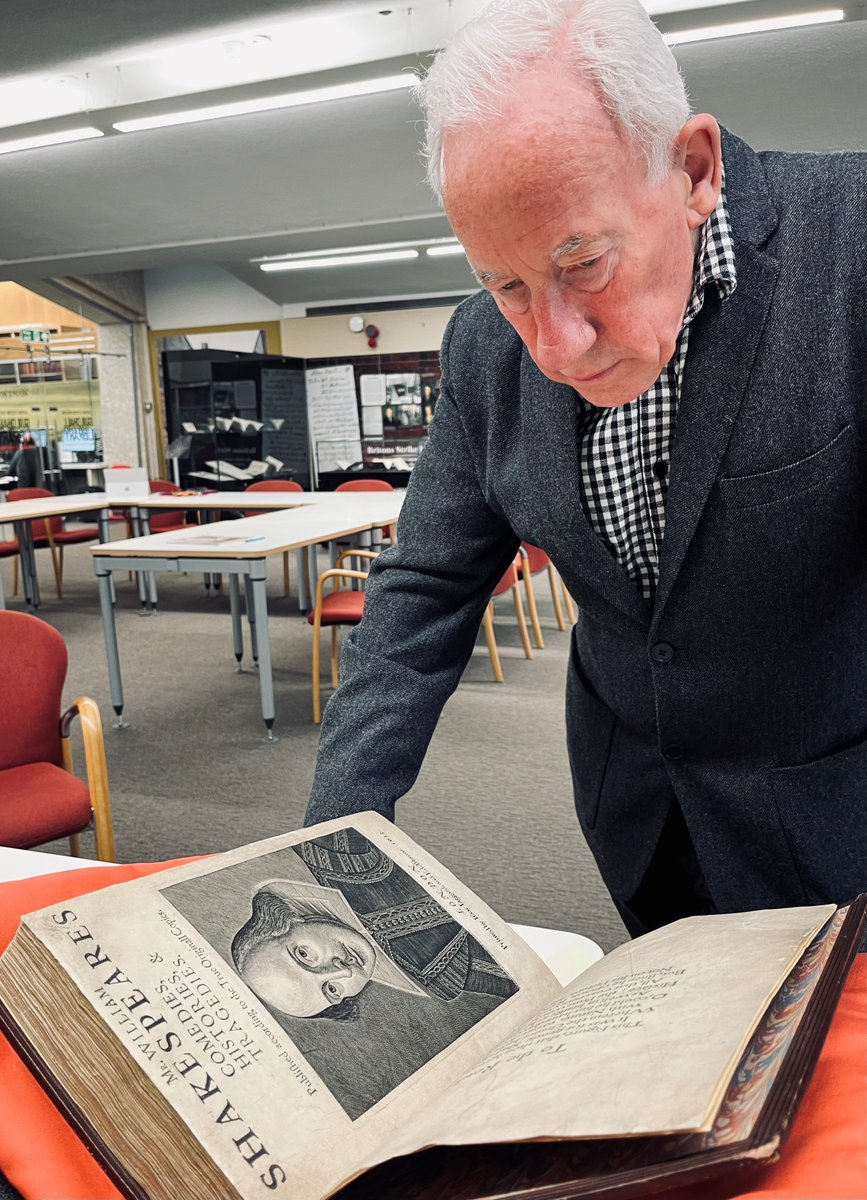 Today we had actor Simon Callow visit the library to look through our First Folio for a feature in the Guardian. The folio will be on display Monday 10.30-3.30 with talks on the hour. If you can't make Monday it'll be on display for several months later in the year. #Folio400