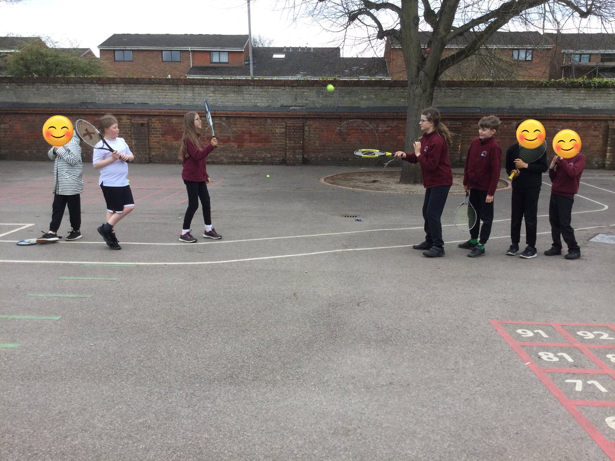 ThamesideSch's tweet photo. We had a lot of fun playing around the world in tennis today to practise our forehand! #BCFtps #tennis #PEtps https://t.co/Igpo5NcwEj