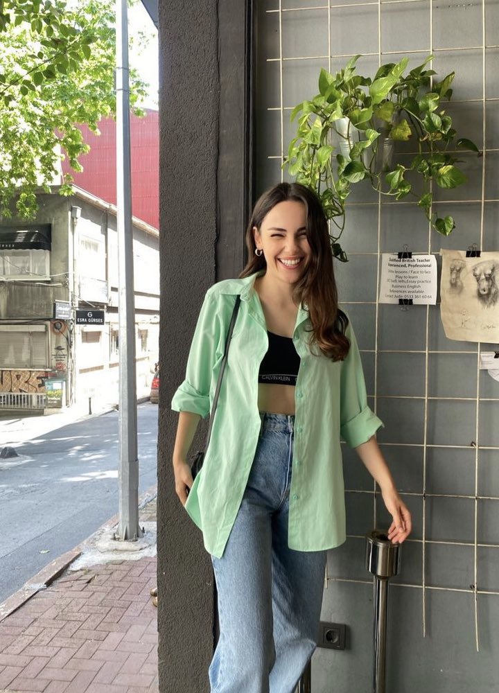 @|yagmurtanrisevsin / instagram story  

#YağmurTanrısevsin