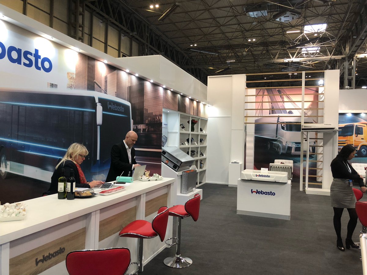 VecoDisplay's tweet photo. A couple of shots of #Webasto's new #exhibition stand, refreshed and reconfigured for another year at @TheCVShow!
Drawing customers onto the stand with a huge TV above the #meeting room and #custom built plinths to #highlight the products! https://t.co/RSLnFK9sGe
