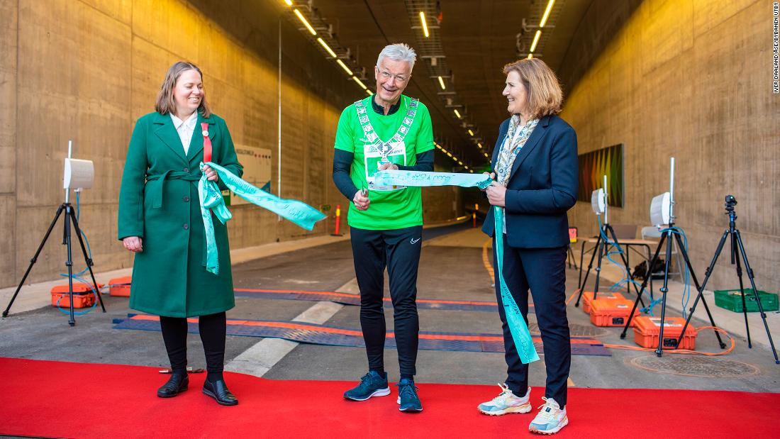 gecko39's tweet photo. 'World's longest' purpose-built cycling tunnel opens in Norway

Maureen O'Hare, CNN
18APR2023

https://t.co/KHb8P119EQ

In Bergen, you can bike through mountain

Race through mountain

Norwegian city just opened purpose-built pedestrian &amp; bike tunnel makers say world's longest https://t.co/O38lLddARG