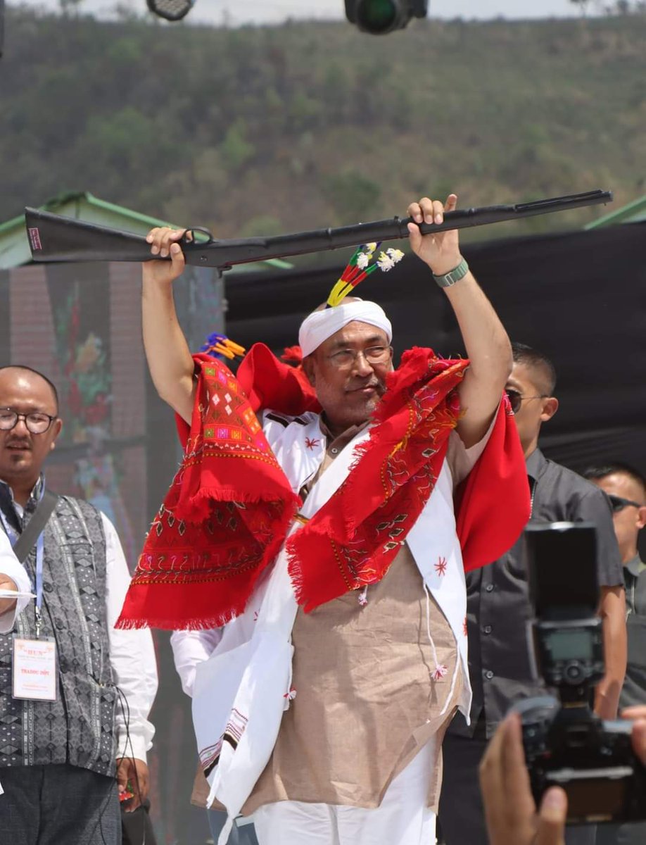 KInaochaDevi's tweet photo. #perfectpic 
People most loved People's CM @NBirenSingh  is working tirelessly to safeguard the integrity and Development of https://t.co/xKte2SK0pd are one among the best. We wish and pray that you continue to be the CM and be with the people.
@BJP4India @narendramodi @JPNadda https://t.co/544NgZS7HG
