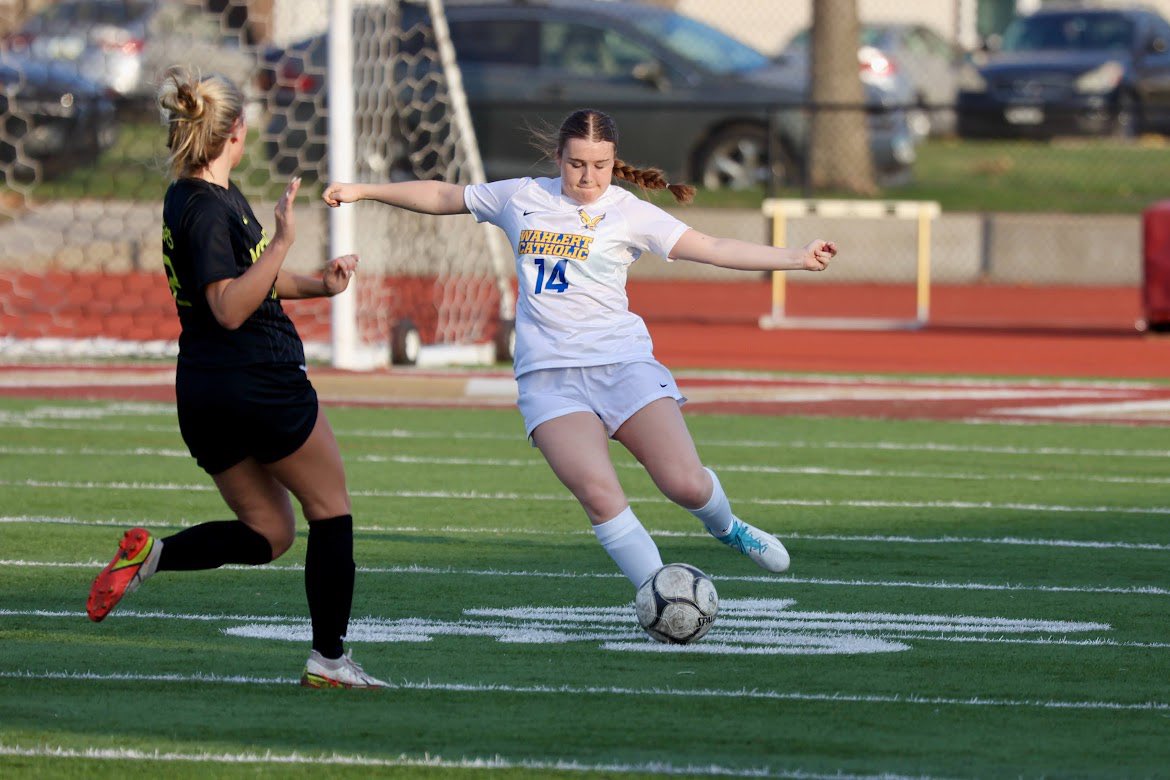 wahlert_gsoccer's tweet photo. Happy Game Day!! 
⚽️: Waterloo West 
⏰: 4:15
📍: Wahlert https://t.co/ENribag0eo