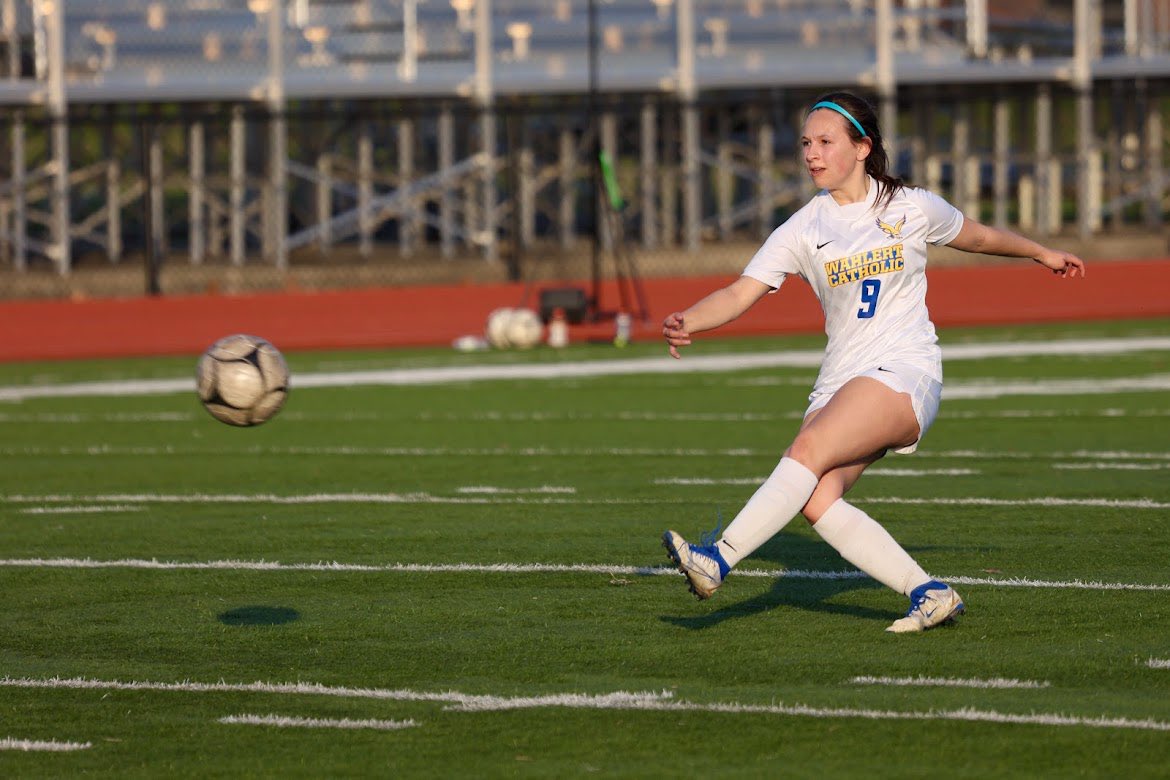 wahlert_gsoccer's tweet photo. Happy Game Day!! 
⚽️: Waterloo West 
⏰: 4:15
📍: Wahlert https://t.co/ENribag0eo