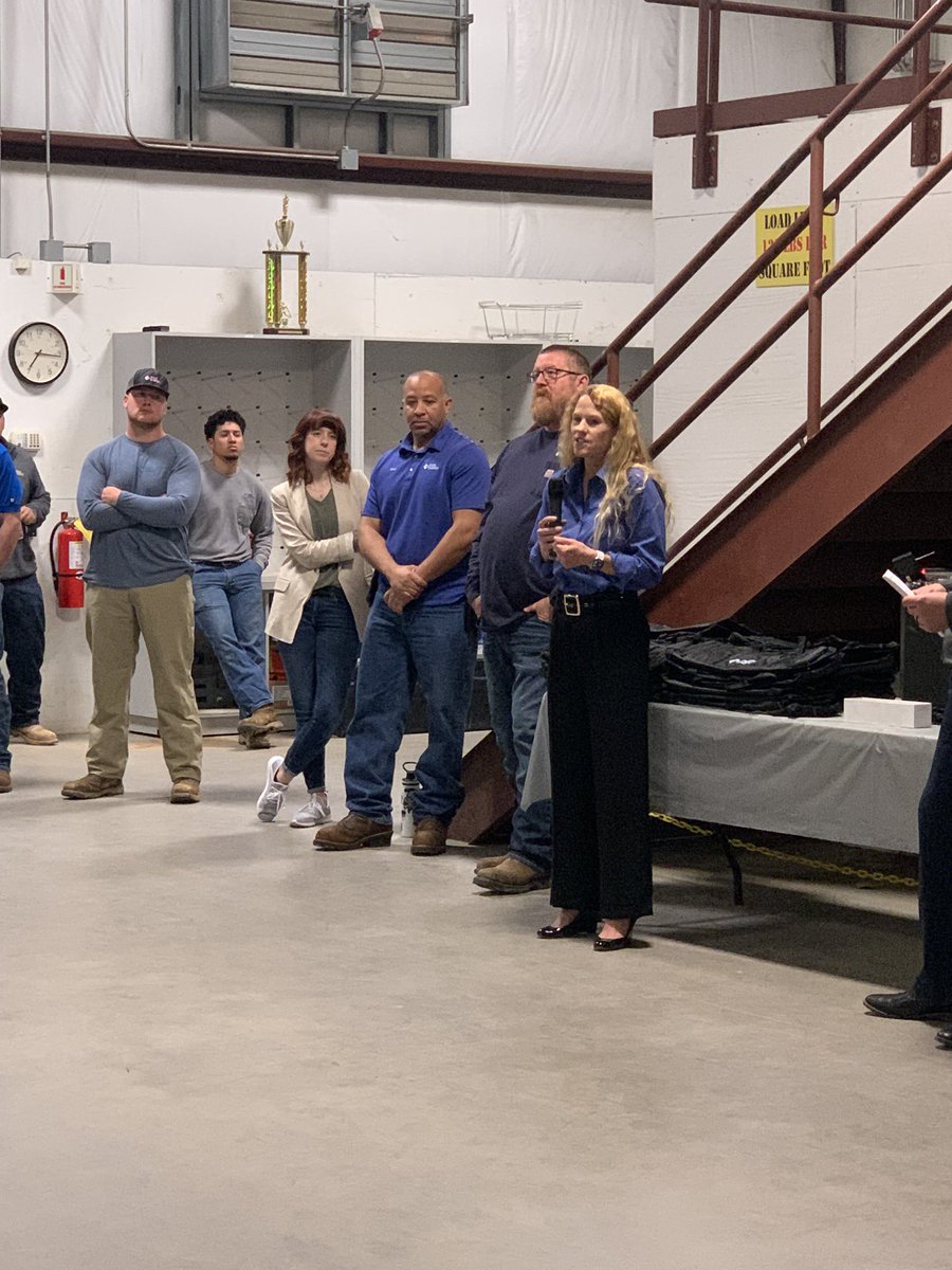 DukeEnergyNC's tweet photo. Today is Lineworker Appreciation Day, and I want thank all of the dedicated men and women that keep the power flowing to our communities. And thanks to the Raleigh Ops team for letting me spend time with our crews before they headed into the field this morning! #ThankALineworker https://t.co/Xvhl43743L