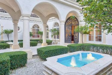 Janekeithduran's tweet photo. Sabía usted que Mélida Solís fue capaz de comprar su casa gracias a su salario millonario de lujo de 2 millones de colones? https://t.co/LWvIEdmQX9