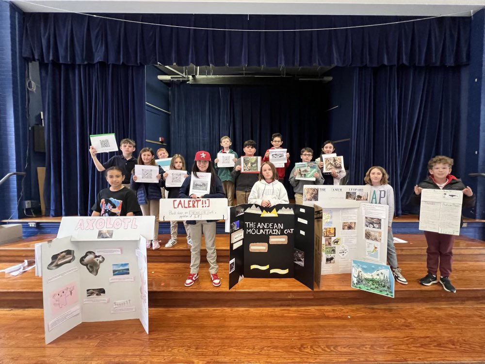 MemorialElm's tweet photo. We are Memorial Mustang proud of all of our GT students who participated in the GT expo! Congrats Mustangs on a job very well done! ⭐️🐴⭐️ @pto_memorial @AmyPoerschke https://t.co/IyOzMVhz0h