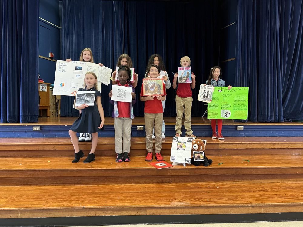 MemorialElm's tweet photo. We are Memorial Mustang proud of all of our GT students who participated in the GT expo! Congrats Mustangs on a job very well done! ⭐️🐴⭐️ @pto_memorial @AmyPoerschke https://t.co/IyOzMVhz0h