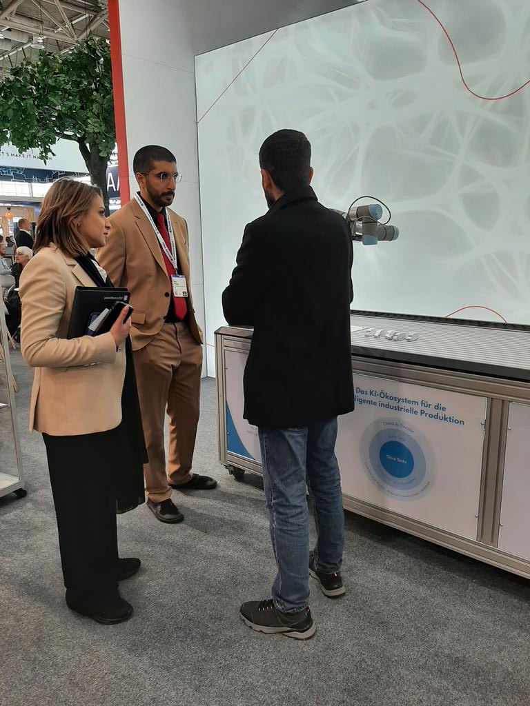 Die erste Präsentation der <a href="/de_iipecosphere/">IIP-Ecosphere</a> IIoT KI Plattform auf Arabisch (by Ahmad) 😃👍