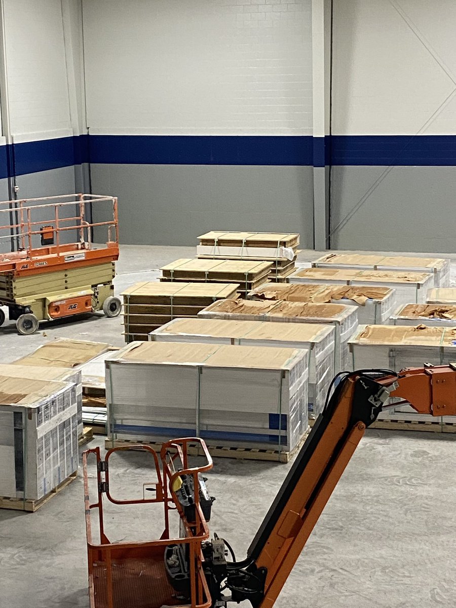 TriTownIceArena's tweet image. 🎁Christmas in April here at Tri-Town Ice Arena😍