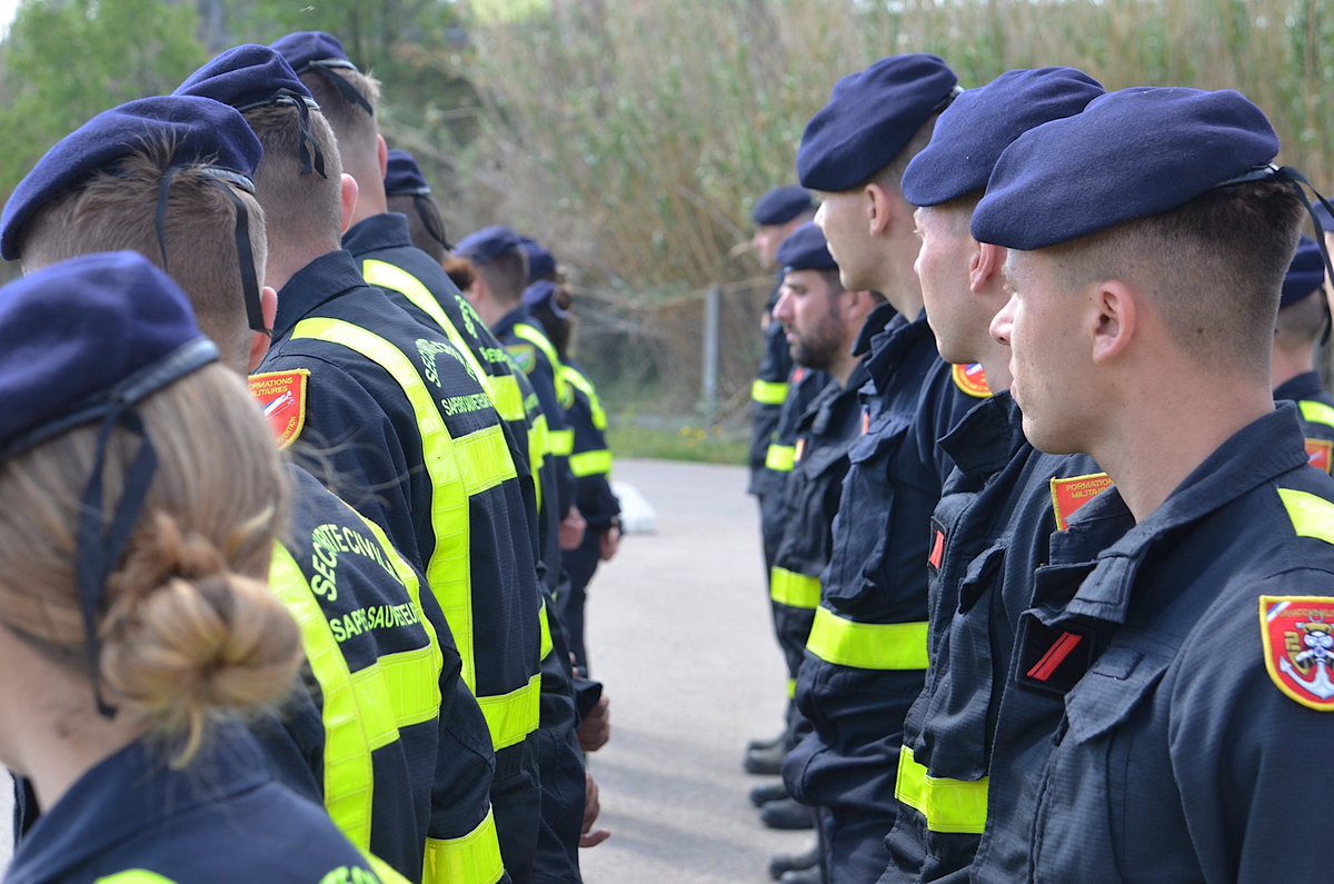 Le DDSIS66, le col  <a href="/eric_belgioino/">Belgioïno</a> adresse tous ses remerciements à l’ensemble des moyens aériens de la <a href="/SecCivileFrance/">Sécurité Civile</a> et aux renforts nationaux @Uiisc7 qui ont contribué à la lutte contre le feu de Cerbère en soutien des sapeurs-pompiers et de la population. #FDF2023