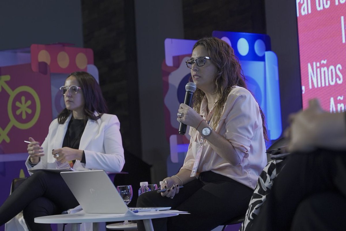 Tenemos un compromiso con nuestras infancias y adolescencias; es por ellxs que seguimos trabajando y debatiendo sobre la construcción de una sociedad mejor.

#Congreso #Ushuaia #PrimeroLasInfancias #Adolescentes