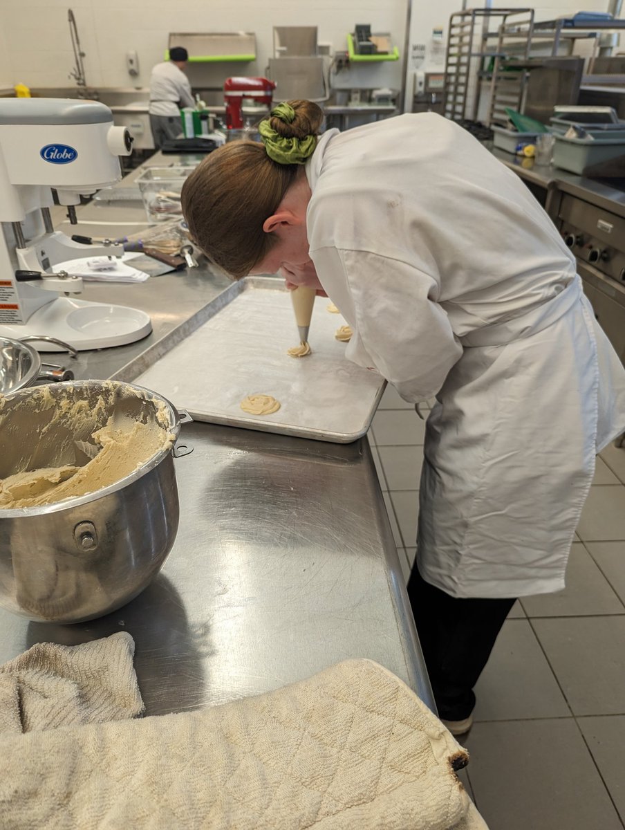 TwinTech (@twinteched) on Twitter photo Let go Danika! Competing at the local skills Ontario baking competition. <a href="/SCDSB_Schools/">Simcoe County District School Board</a> <a href="/techie168/">SCDSB TECHED</a> <a href="/SCDSBDualCredit/">SCDSB Dual Credits</a> <a href="/TwinLakes_SS/">Twin Lakes Secondary</a> <a href="/teach_em_up/">Victoria Iceton</a> Let go Danika! Competing at the local skills Ontario baking competition. <a href="/SCDSB_Schools/">Simcoe County District School Board</a> <a href="/techie168/">SCDSB TECHED</a> <a href="/SCDSBDualCredit/">SCDSB Dual Credits</a> <a href="/TwinLakes_SS/">Twin Lakes Secondary</a> <a href="/teach_em_up/">Victoria Iceton</a>