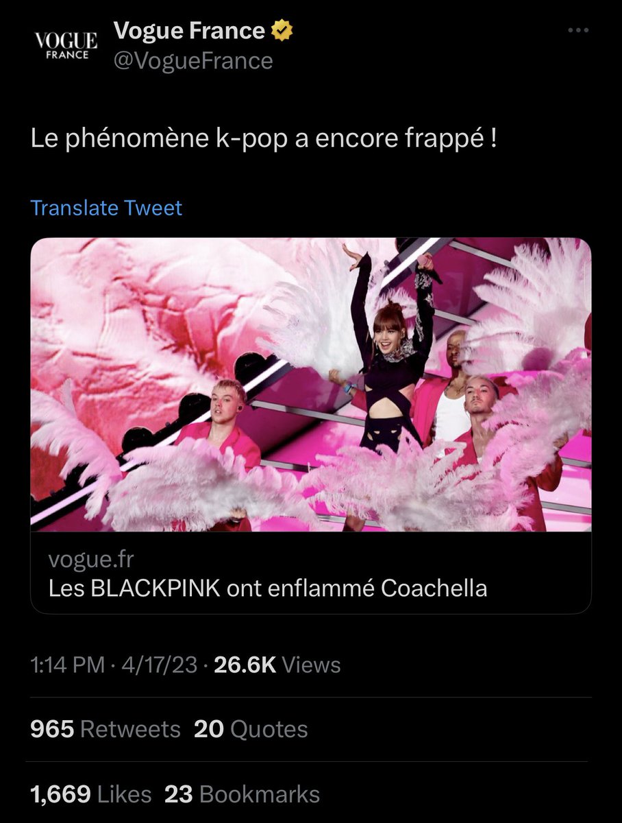 lsmdolls's tweet photo. I’m crying Lisa has vogue GAGGED
British vogue dedicating a whole article to her and now the groups article being HER picture only… lisachella was a success…
#oragnicsuccess #nofakelocals #realfanlove #real #neverfake KSSKSKS (i hope y’all get the reference) https://t.co/a8zvHTod4P