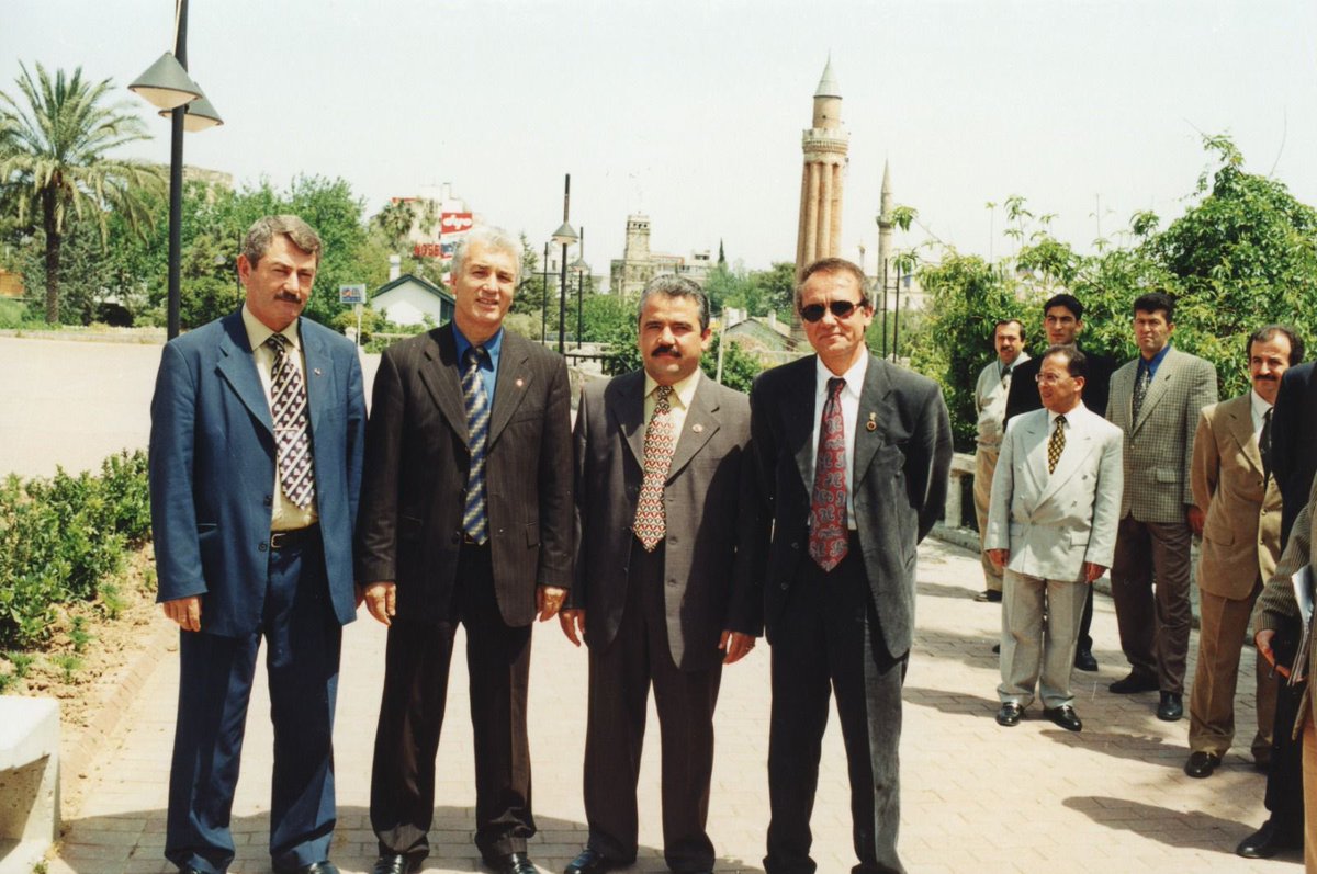 BocekMuhittin's tweet photo. Hep hayalimdi doğup büyüdüğüm bu topraklara hizmet etmek. 

18 Nisan 1999'dan bu yana 25 yıllık belediye başkanlığımda halka hizmeti Hakk'a hizmet olarak gördüm.  

"Ben, sen yok; biz varız" diyerek eşit hizmet anlayışıyla vatandaşımızın yanında olmaya devam edeceğiz. Bana bu gururu yaşattığınız için sizlere teşekkür ederim.
#BizBirlikteGüçlüyüz Antalya’m.