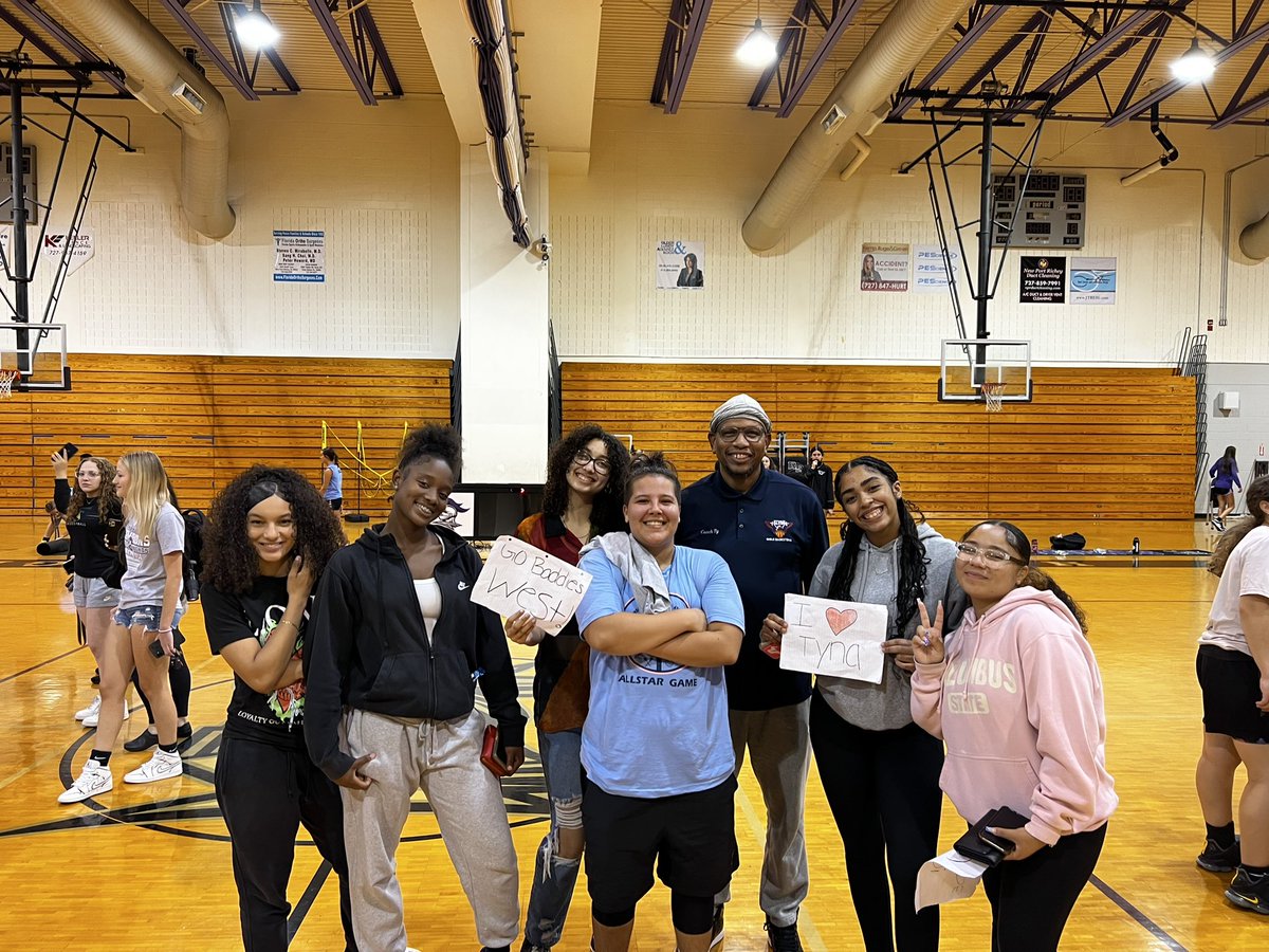 Celebrated our senior Tyna Rivera one last time at the Foundation For Female Athletes Pasco County Senior All Star game yesterday. #5OneLastTime