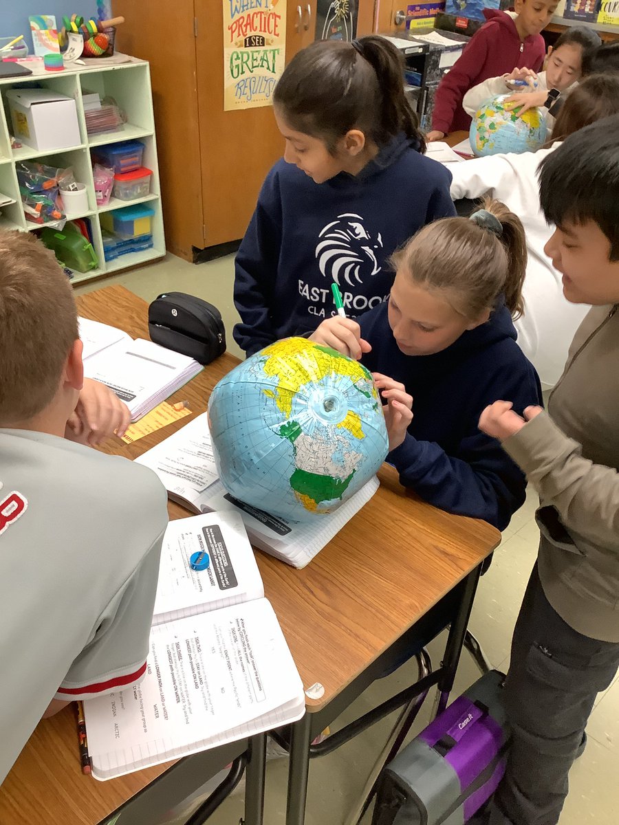 MrsPollari_EBMS's tweet photo. 🌎Can you trace the longest path on LAND? Or on WATER?
@EastBrookMS https://t.co/Ie326wtYqN