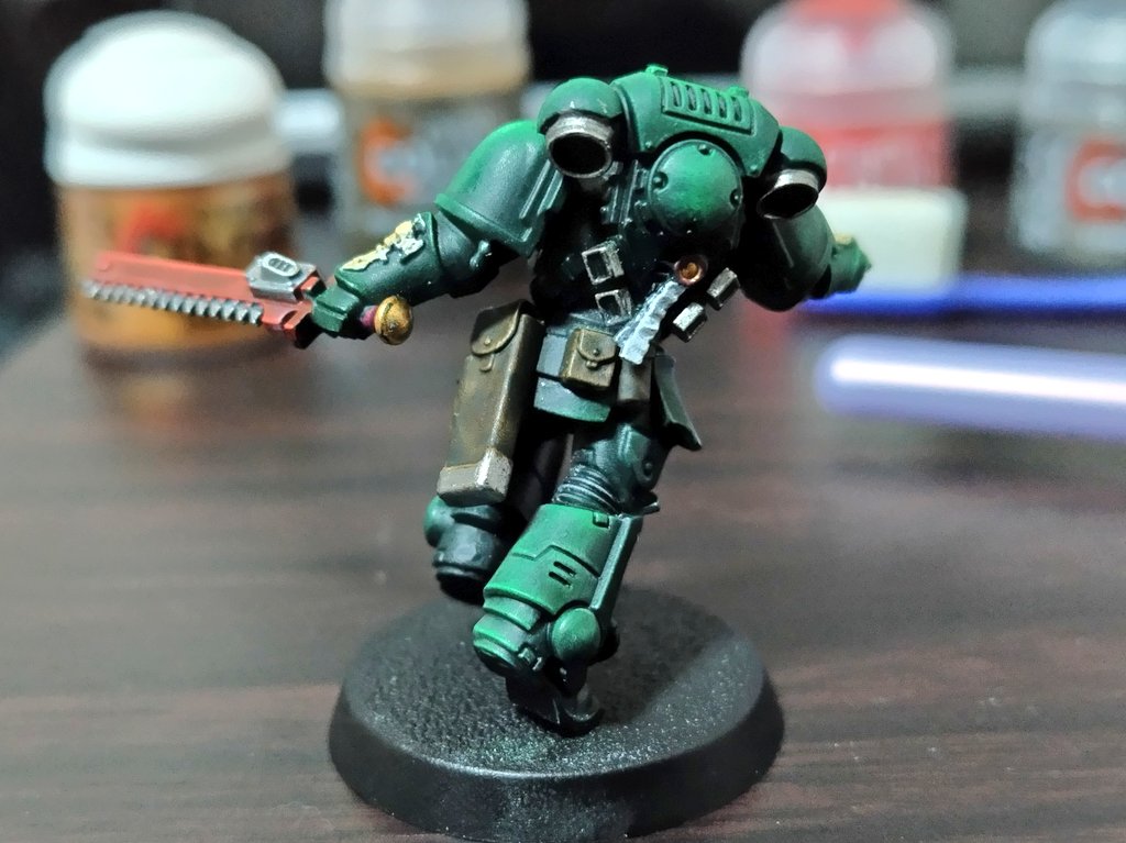 皆さんお久しぶりです😅
新しくウォーハンマー始めてました！
そして1体完成しました😁
塗装の仕方など勉強になってて楽しいです!
#warhammer40000