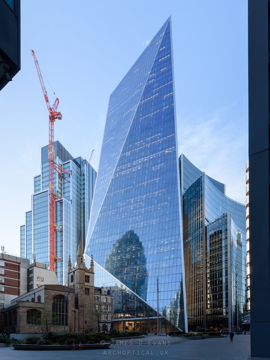 Two images, upper and lower, taken with a tilt-shift, combined and then further straightened.  Hard to get any straight lines in this area, with the heights on display. 

40 Leadenhall Street. #40leadenhall #architecture #construction #thescalpellondon #thescalpel #photography