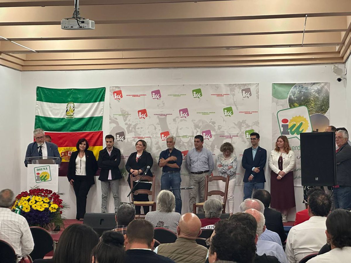 iusevilla's tweet photo. 👏🏻 Así de buena acogida tuvo la presentación de la candidatura de @IuOsuna para las elecciones del #28mayo

📣 Con la intervención de @Patrisia74, @Toni_Valero y Manuel Martín Santillana, candidato

💃 Y para finalizar, una magnífica actuación del maestro @JuanPinilla81 https://t.co/UFwp0jruLr
