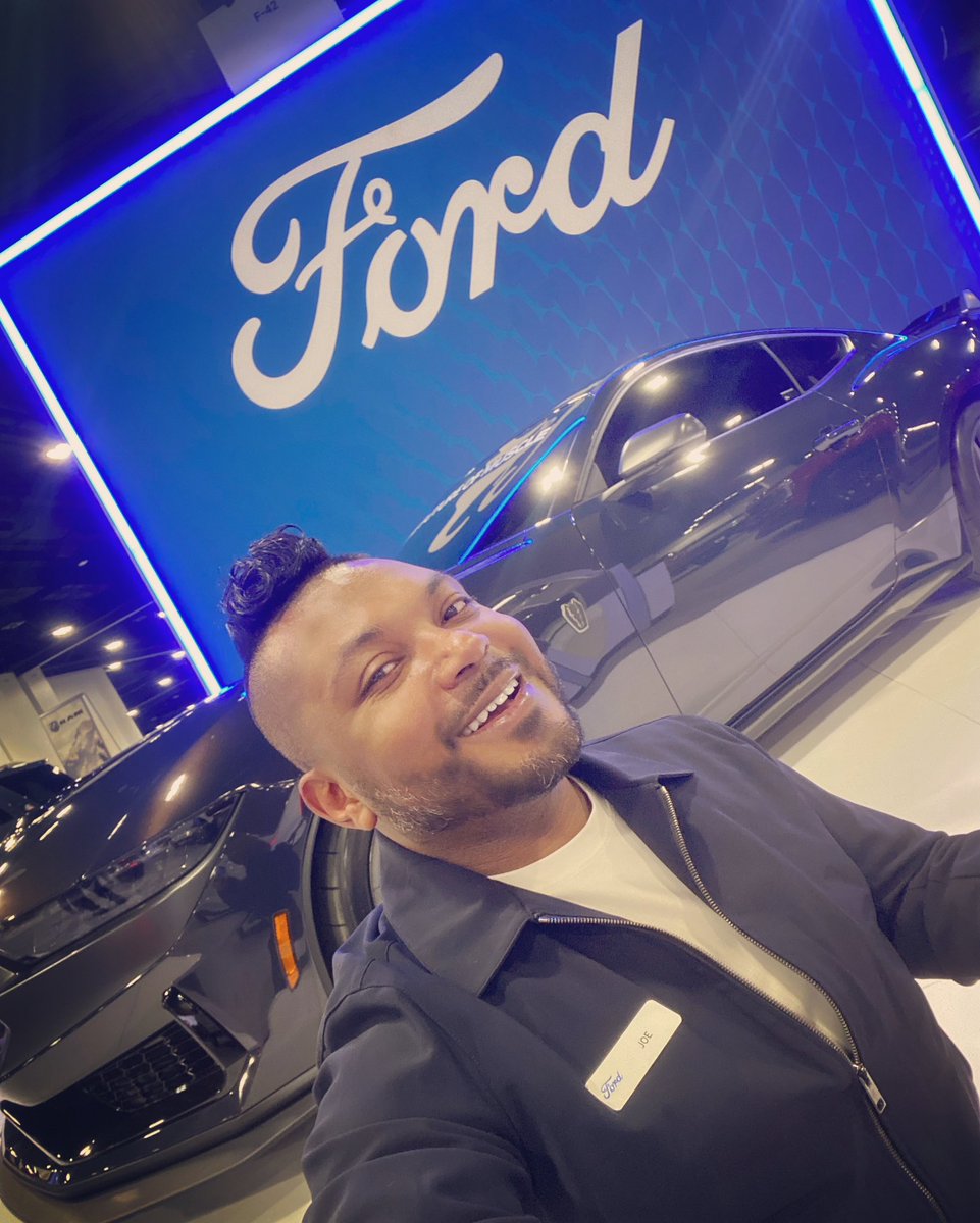 TheeJoeBraxton's tweet photo. Check out the new 2024 @Ford #Mustang #DarkHorse y’all.
I love it’s exclusive #BlueEmberMetallic paint. Imagine a midnight blue/purple with amber specs.
Thanks for a great show @DenverAutoShow 🫶🏾
#denverautoshow #denautoshow2023 #DenverAutoShow2023 #Ford #coloradoconventioncenter #productspecialist #automotive #Promo #promomodel #AutoShow #fordmache #Bronco #darkhorse #f150lightning #BlackMenTravel #Denver #denvercolorado #colorado #cccbluebear #JoeBraxton