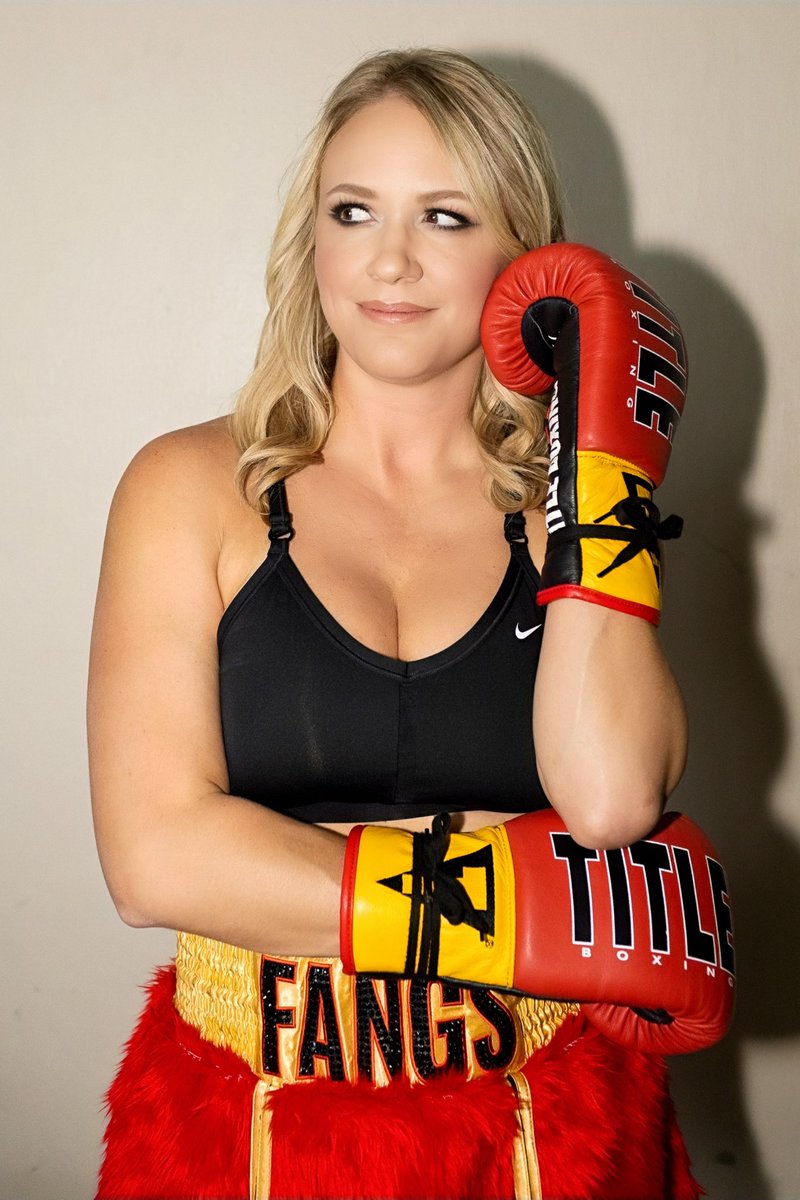 Anthony PrettyBoy Taylor on Twitter: "RT @ItsFangs: On a plane, then I need to take professional