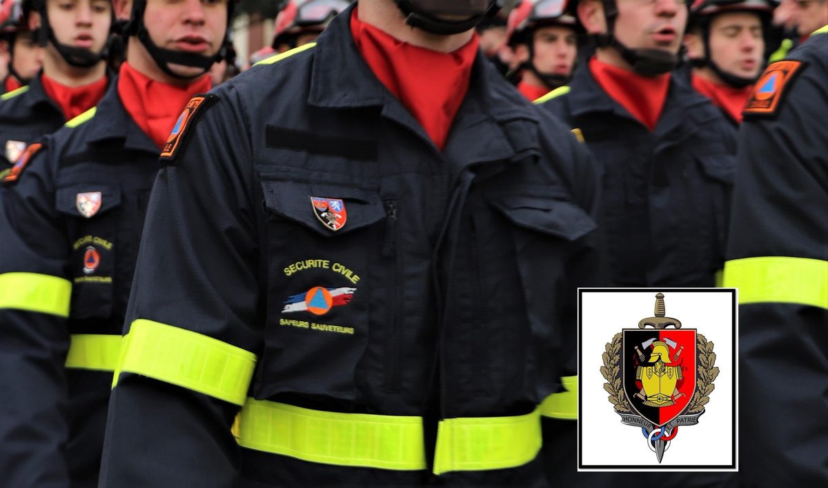 riisc_1's tweet photo. #PréparationMilitaire🔥: Une préparation militaire d’initiation à la Défense nationale, spécialisée génie sécurité, est organisée par l'#UIISC1 et les @PompiersParis du 03 au 14 juillet 2023 !

✅ Candidat? Envoyez lettre de motivation et CV à : u1-recrutement@interieur.gouv.fr https://t.co/Kl94Y2Hli0