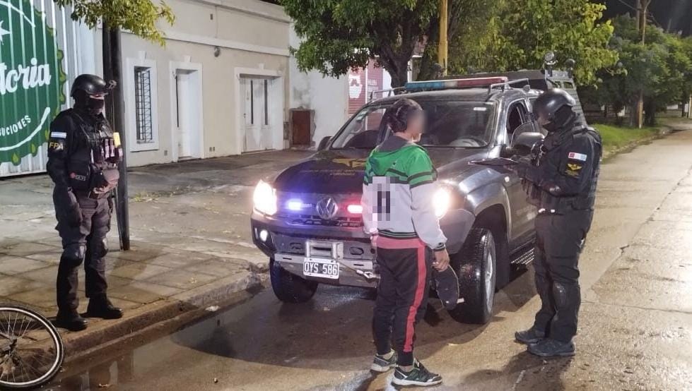 FPAcba's tweet photo. Además, se patrullaron distintos accesos, espacios verdes y barrios de las siguientes localidades: 
✅ El Arañado 
✅ Las Varillas
✅ Saturnino Laspiur
✅ Morteros https://t.co/renk3vGCWL