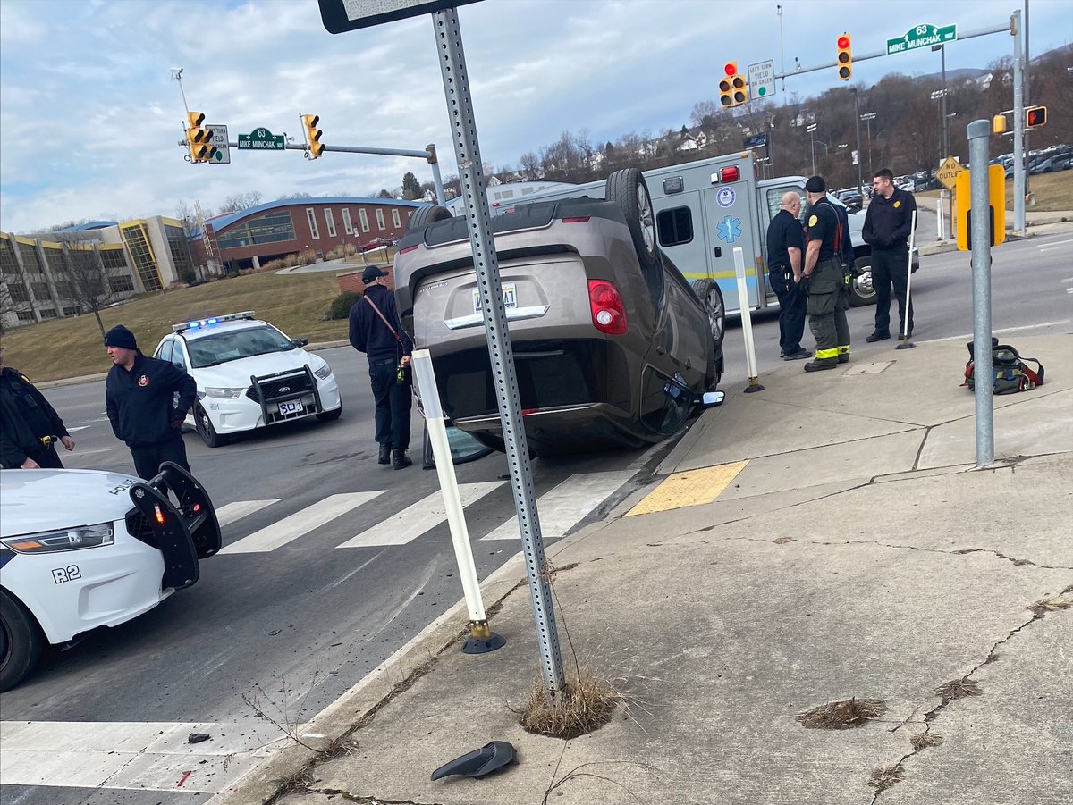 BeBIGTIMECoachD's tweet photo. March 1st my wife @stylishtay was in a horrifying car accident. As we prep for spinal surgery and rehab, I have had to realize that I can’t do this alone. I need to put her in the best position to recover. Prayers//RTs //Well Wishes all appreciated. 🙏🏾🙏🏾
https://t.co/fMdfnfSTbf https://t.co/xpO072Usev