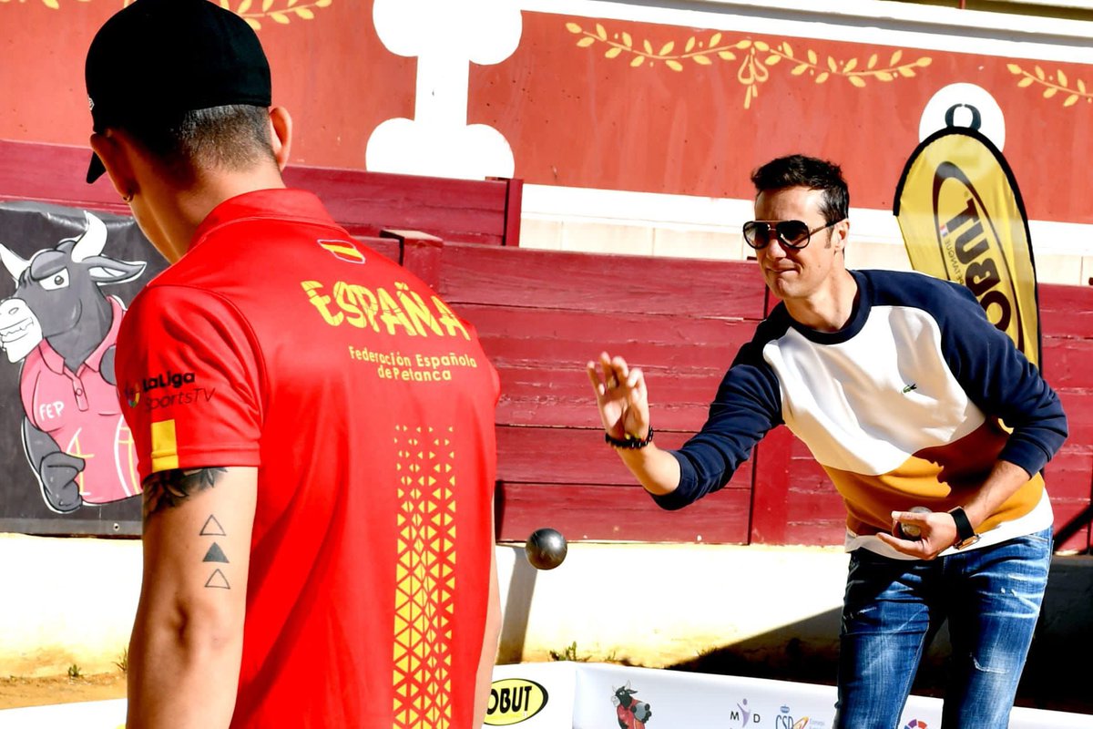 Primera edición del Open Internacional Ciudad de Madrid de petanca y allí estuvo <a href="/ivanhelguera1/">ivan helguera</a> como embajador de <a href="/LaLiga/">LALIGA</a> 🏆 @LaLigaSportsTV <a href="/FEPETANCA/">FEPETANCA</a> #IAmLegend