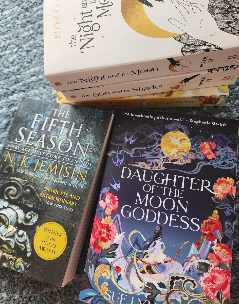 MillieParfait's tweet photo. Good morning everyone, I finished a thriller book yesterday so I'm itching for a fantasy novel. I'm pretty excited to read the broken earth trilogy 💕 https://t.co/qiXujdlDIx