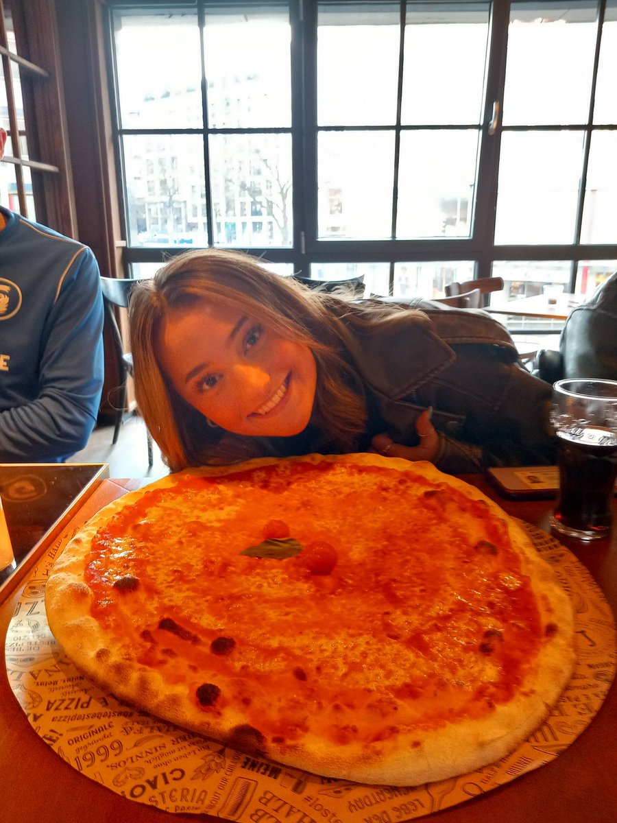 adam_phillips4's tweet image. Great day catching the wrong bus, enjoyed some lessons at college and about to head out for the my last evening with the students. 
#erasmus23