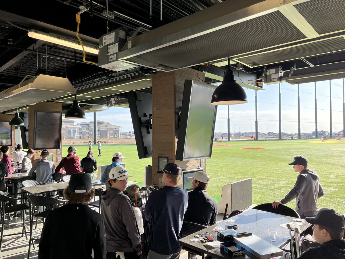 SpudsGolf's tweet image. First official event of the year for the Spudies Boys Golf. Here we go! #SpudsGolf #SuiteShots
