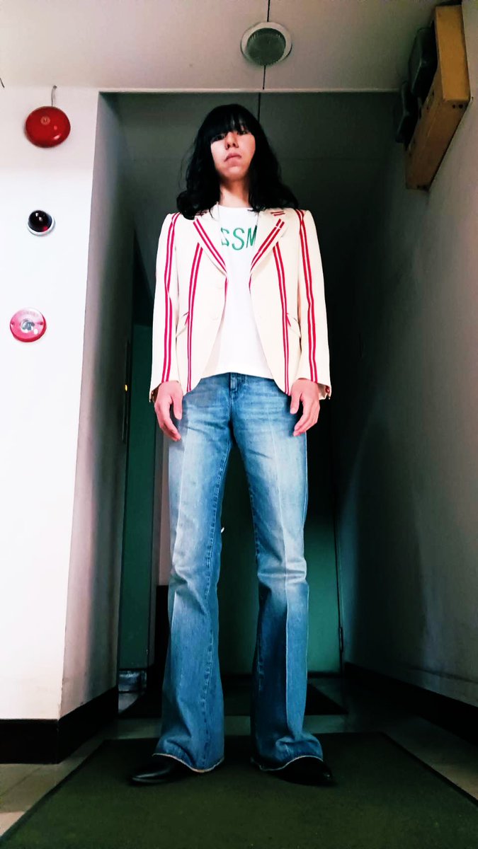 harauru's tweet image. #TxVxG #thevintagegarden #getbacksessions #rooftopconcert #GetBack #bassman #TheBeatles 

instagram.com/p/CrLaLDpPzQd/…