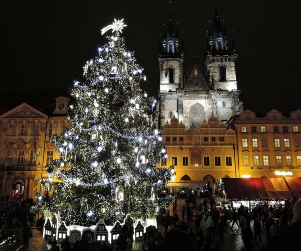 theholidayNInja's tweet photo. 5* Christmas Markets Festive Break to Prague - https://t.co/Y91WqNgSQ8 https://t.co/XAW6r25qVw