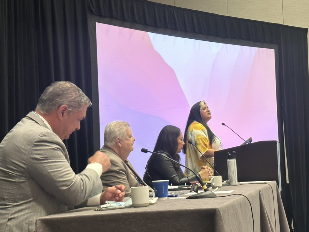 AFTEVPDeJesus's tweet photo. Day 2 of the @AFTunion Retiree Conference. The foundations of our great union were built by you, by @AFTunion RETIREES. #AFTStrong #AFTRetireesRock https://t.co/q5MDA2IFpb