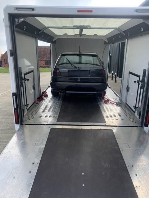 Circuit2Circuit's tweet image. Today we collected an immaculate and rare 1989 Golf Rallye.  It is a fantastic example that starts on the button.  We put the car straight into long-term storage with @SilverstoneCRCS 
#CoveredCarTransport #LongTermStorage #ClassicCarStorage #ClassicCarTransport #GolfRallye