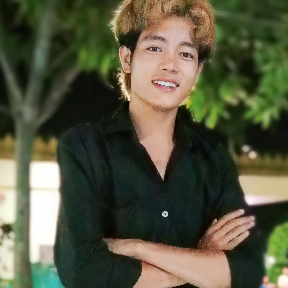 KyawLame's tweet photo. #NewProfilePic https://t.co/lc4AKYlI2e
