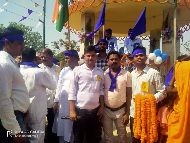 Rohit_mgm's tweet photo. जुल्मी जब-जब जुल्म करेगा सत्ता के गलियारों से चप्पा-चप्पा गूंज उठेगा #जय_भीम के नारों से ! https://t.co/wfc9VmEBXv