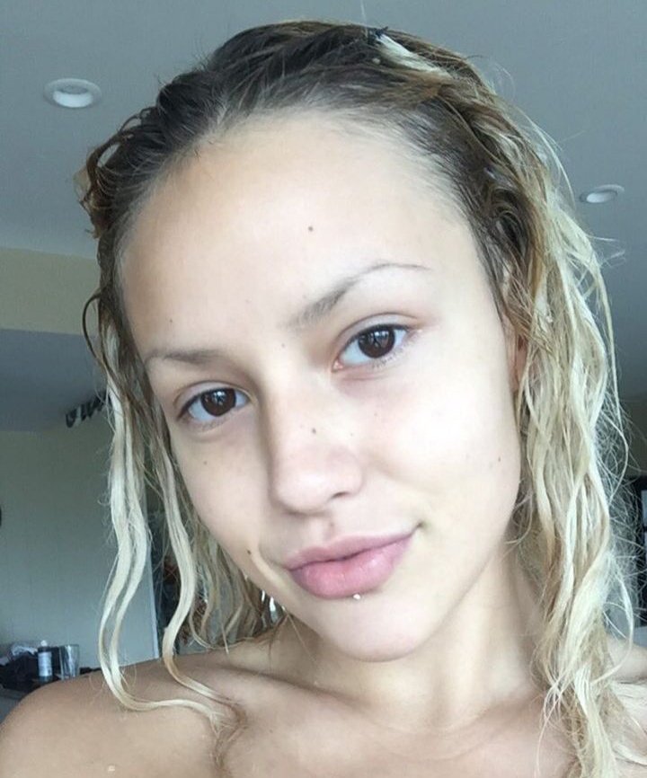 Alice_mayet's tweet photo. Qui est là pour une sexe cam ou qui veut des Nudes 👙
Dm ouvert viens te faire plaisir 🥰❤️ https://t.co/OopGwrdXd2