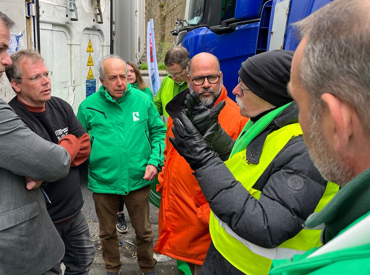 acv_csc_europe's tweet photo. 📢#International & #European #solidarity with the #strike #action in #Gräfenhausen🇩🇪🇪🇺 - today unionists ao from 🇫🇷🇱🇺🇧🇪 came, listened to the #testimonies on dramatic #working conditions & joined the calls on @EU_Commission ea for most urgent change! #Stopsocialdumping #respect👇 https://t.co/FVZgFHJIYE