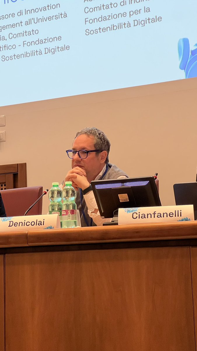 “L’innovazione sostenibile è quell’innovazione che ha un grande impatto ambientale e sociale, e contemporaneamente crea prosperità: è il non essere obbligati a scegliere”

<a href="/sdenicolai/">Stefano Denicolai</a>, Professore di Innovation Management <a href="/unipv/">Università di Pavia</a>.

#SostenibilitàDigitale